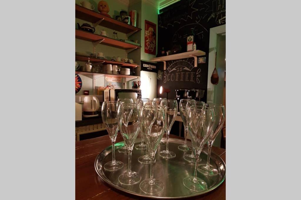 Vakantiewoning In Mol Centrum Met Eigen Bar "Casacuriosa" ภายนอก รูปภาพ