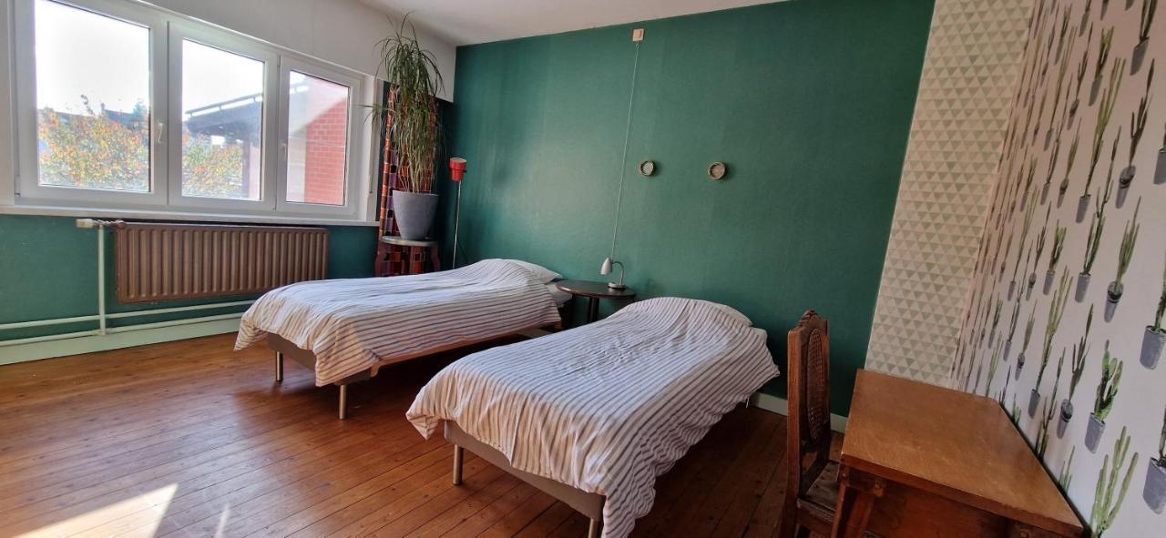 Vakantiewoning In Mol Centrum Met Eigen Bar "Casacuriosa" ภายนอก รูปภาพ