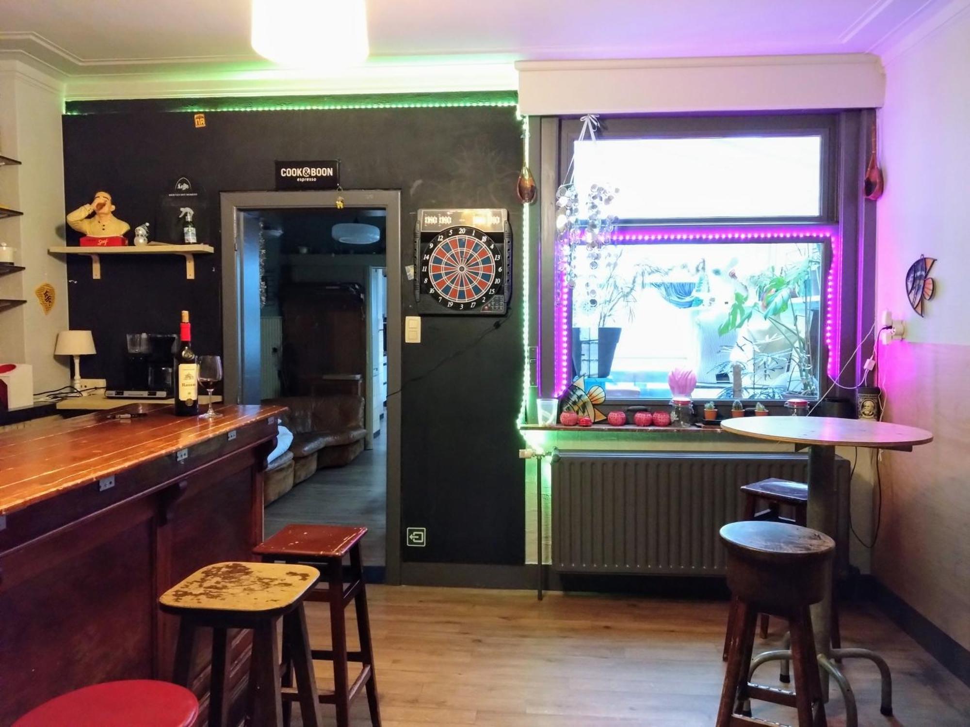Vakantiewoning In Mol Centrum Met Eigen Bar "Casacuriosa" ภายนอก รูปภาพ